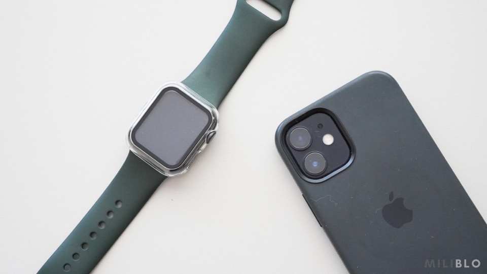Apple Watch と iPhone 12 mini